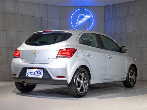 Chevrolet Onix HATCH LTZ 1.4 8V FlexPower 5p Mec.