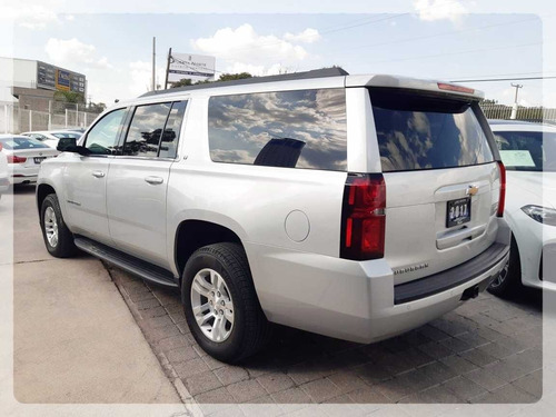 Imagen 4 de 15 de Chevrolet Suburban Lt 2017