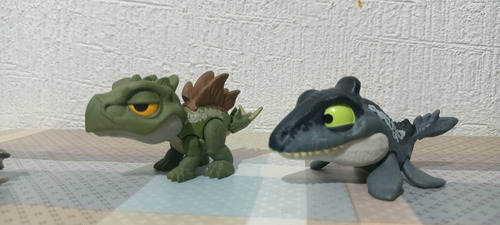 Jurassic World Snap Squad Mordelones (Usado)