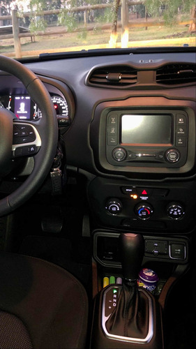 Imagem 6 de 10 de Jeep Renegade 2020 1.8 Sport Flex Aut. 5p