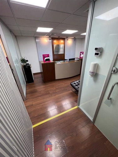 Imagen 4 de 13 de Oficina En Arriendo En Las Condes