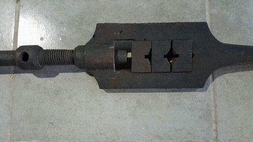 Antigua Herramienta Hierro Fundición Terraja Rosca 123 Cm (Usado)