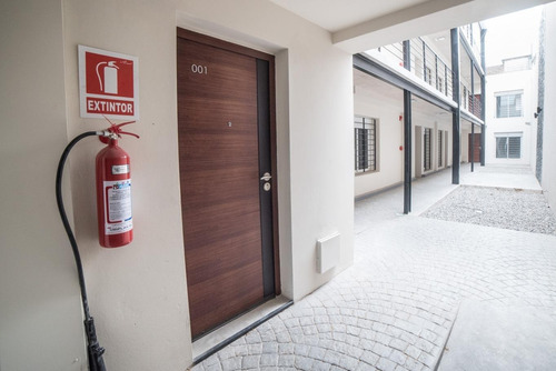 Imagen 3 de 18 de Con Renta. Venta Apartamento 1 Dormitorio A Estrenar En La Comercial Bajos Gastos.