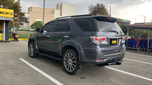 Imagen 7 de 25 de Toyota Fortuner