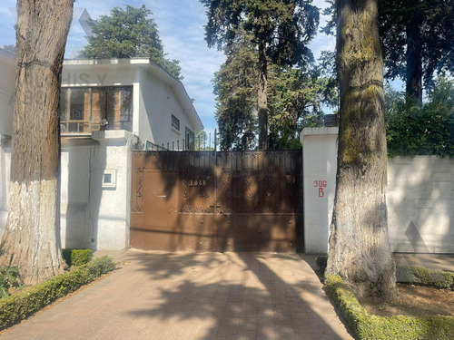 Casa En Renta En Paseo Colon, Toluca.