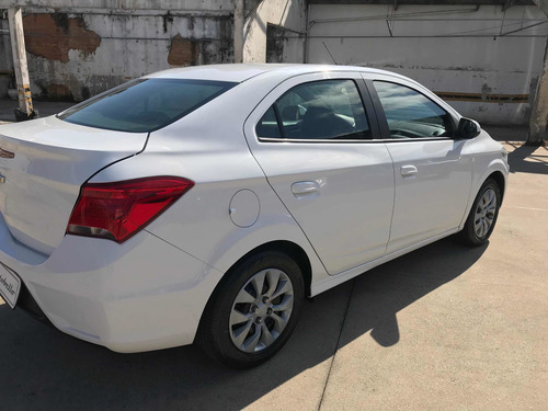Imagem 9 de 15 de Chevrolet Prisma 2017 1.4 Lt 4p