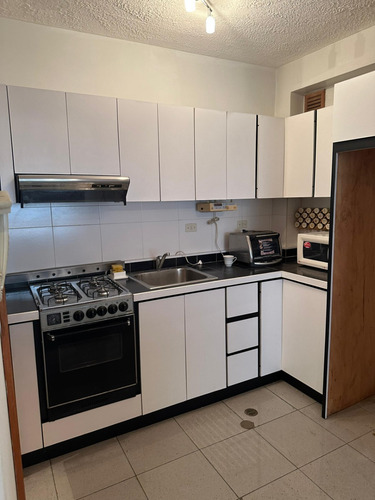 Apartamento Res. Almendron Suites Amoblado