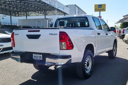 Toyota Hilux 2.8 Tdi Cabina Doble Mt