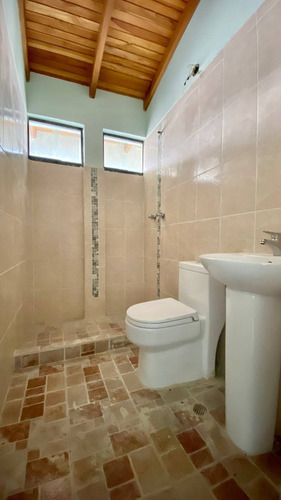Imagen 9 de 14 de Casa Urbanización Los Ceibos Caneyes.