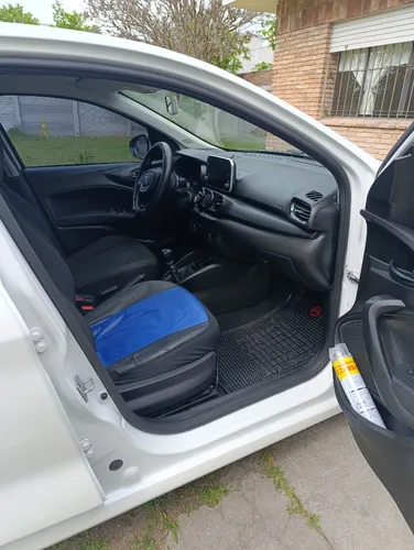 Fiat Cronos Drive 1.3 Nafta/gnc