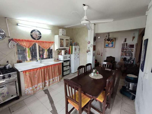 Imagen 3 de 9 de Casa En Venta, Italia 447, Belén De Escobar