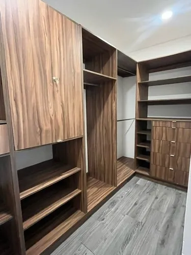 Casa En Venta En Real Del Bosque, Sótano, 4 Recámaras, 4.5 Baños, Equipada, Lujo