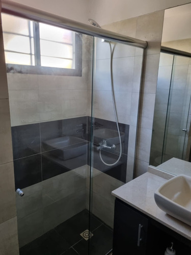 Imagen 24 de 30 de Casa Totalmente Reciclada En Las Toscas 982lt