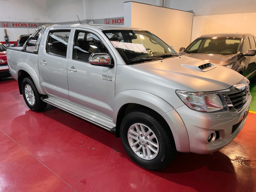 Toyota Hilux 3.0 Cd Srv Cuero 171cv 4x4 5at