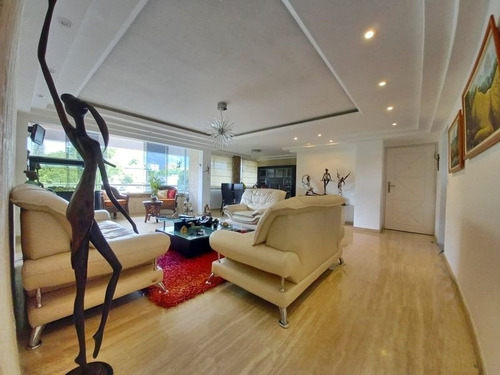 Imagen 4 de 20 de Vendo Apto 395m2 3h+s/3.5b+s/4pe Urb. Miranda 0810