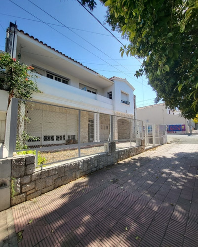 Imagen 15 de 18 de Cofico, Casa En Venta De 5 Dormitorios, Living Comedor, Garage, Terraza, Quincho