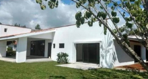 Casa En Venta En Lomas Cocoyoc Cuernavaca Ajrj