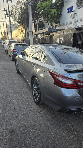 Nissan Altima 2.5 Advance Navi Cvt