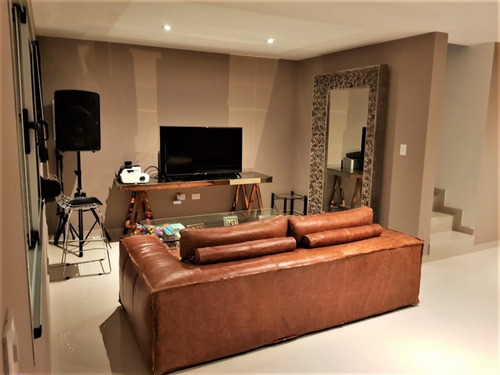 Vendo Calido Hogar De 3 Dor. En Manantiales-solares!!! Cocina De Tus Sueños!