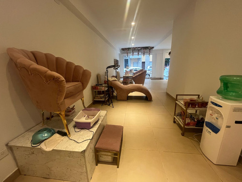 Ruiz Diaz 42 Local Barracas 70 M2 Exc. Zona !