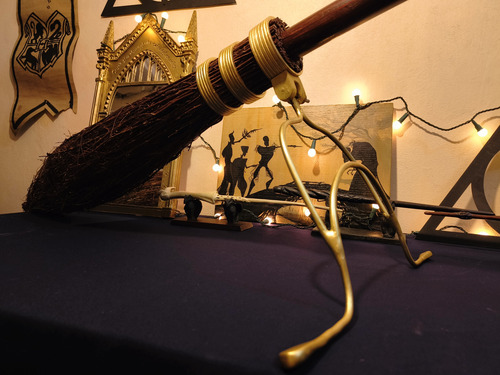 Nimbus 2000 (replica De Lujo)