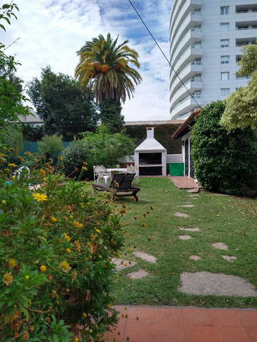 Venta- Casa Con Pileta Y Quincho!