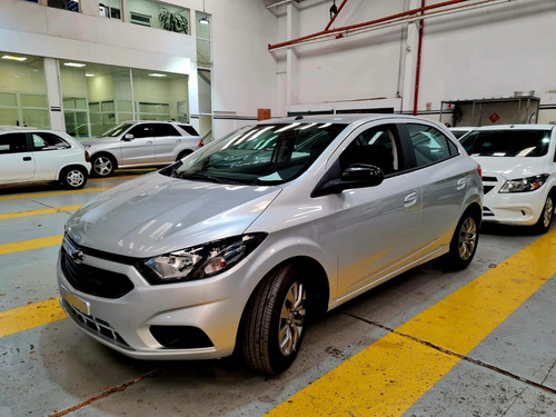 Imagen 2 de 21 de Plan Nacional Onix Joy 2023 0km 1.4 Black Color Financia Mm2