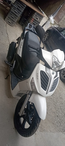 Imagen 6 de 6 de Moto Empire Outlook 150 Automática