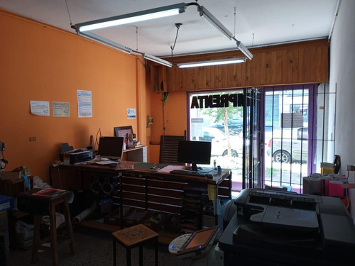 Local Comercial Sobre Avenida Con Espacio Aéreo