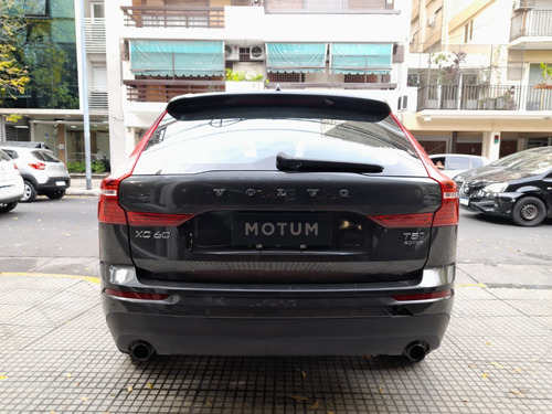 Volvo XC60 2.5 T5 Momentum