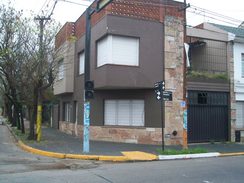 Casa 4 Ambientes,brandsen Y Libertad, Buen Estado