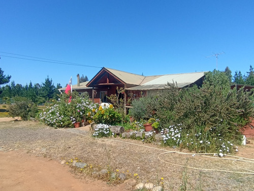 Venta De Cómoda Casa En Parcela En El Sector De La Petrilla
