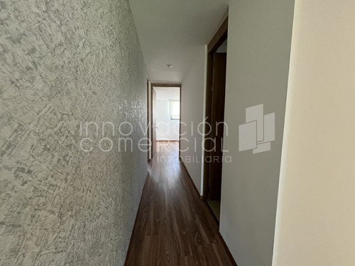 Departamento De 3 Recámaras En Planta Baja Con Jardín.