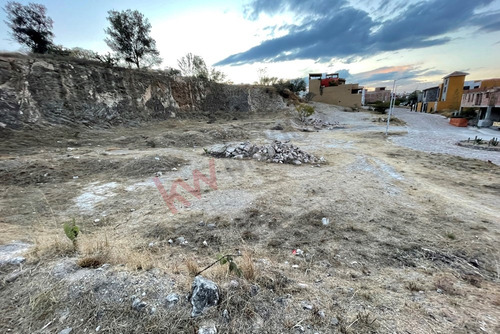 Terreno En Venta En Colonia Brisas, San Miguel De Allende 848.06 M2-lote 9-ubicación Privile...