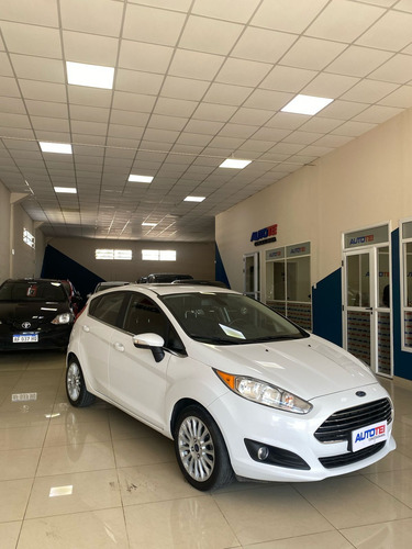 Ford Fiesta Kinetic 1.6 Titanium Powershift 120cv