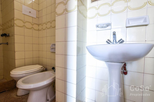Venta Departamento 2 Dormitorios Con Cochera Retasado