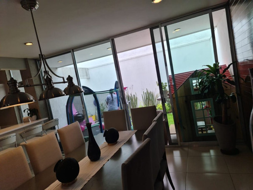 Casa En Venta En Centro Sur, Claustros De Las Misiones, 4 Recamaras, 4.5 Baños