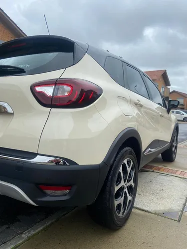 Renault Captur 2.0 Intens Automática