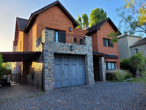 Casa En Venta En Sa Isidro Labrador 