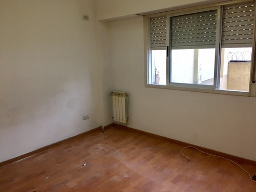 Imagen 4 de 6 de Departamento Dos Ambientes Venta Lanus Oeste