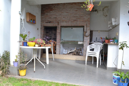 Imagen 19 de 23 de Casa De 5 Amb. Con Parque En Ramos Mejia