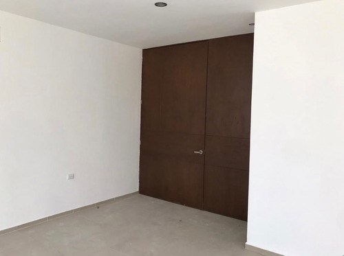 Imagen 2 de 27 de Casa En Renta En Privada En Temozón Norte, Mérida. 4 Recámar