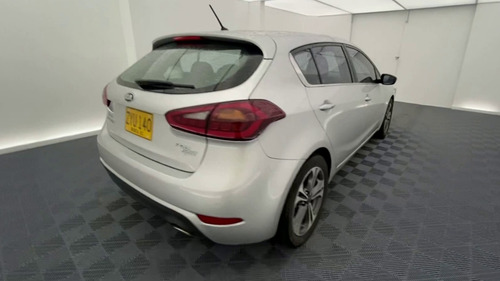 Imagen 14 de 25 de Kia Cerato Pro Sport 1.6