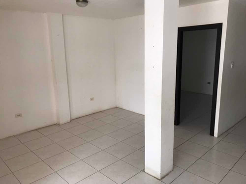 Imagen 4 de 9 de Casa De Dos Pisos, Son Dos Departamentos Más Terrasa
