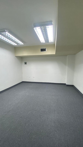 Imagen 15 de 19 de Venta De 12 Locales Comerciales, Sector Barrio Obrero. Adlz