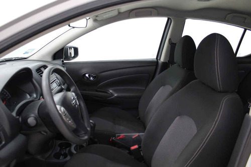 Imagen 9 de 15 de Nissan Versa 2017 4 Cilindros