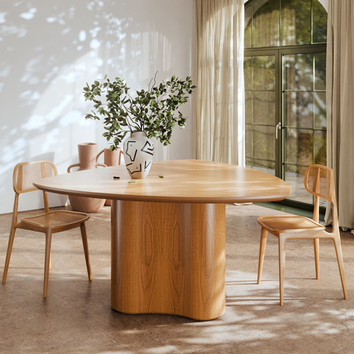 Mesa De Jantar Com Formato Triangular Moderno Cinamomo