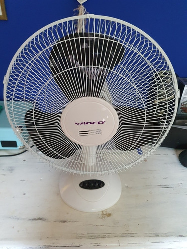 Imagen 3 de 6 de Ventilador Turbo De Mesa Winco 16 3 Aspas 55 W Oscilante