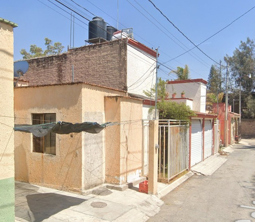 Sk01- Casa En Remate Bancario En C. Calandrias, Loma Bonita, La Barca, Jal. (65% Debajo De Su Valor Comercial, Solo Recursos Propios)