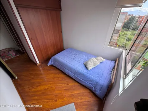 Apartamento En Modelia Occidental Rah Co: 25-143